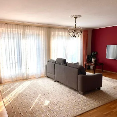 Doppelhaushaelfte Nahe Flughafen Hamburg * Norderstedt