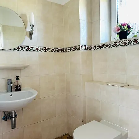 Doppelhaushaelfte Nahe Flughafen Hamburg